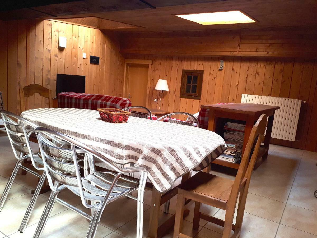 Chez Soi Taverna Alloggio A Courmayeur Buitenkant foto